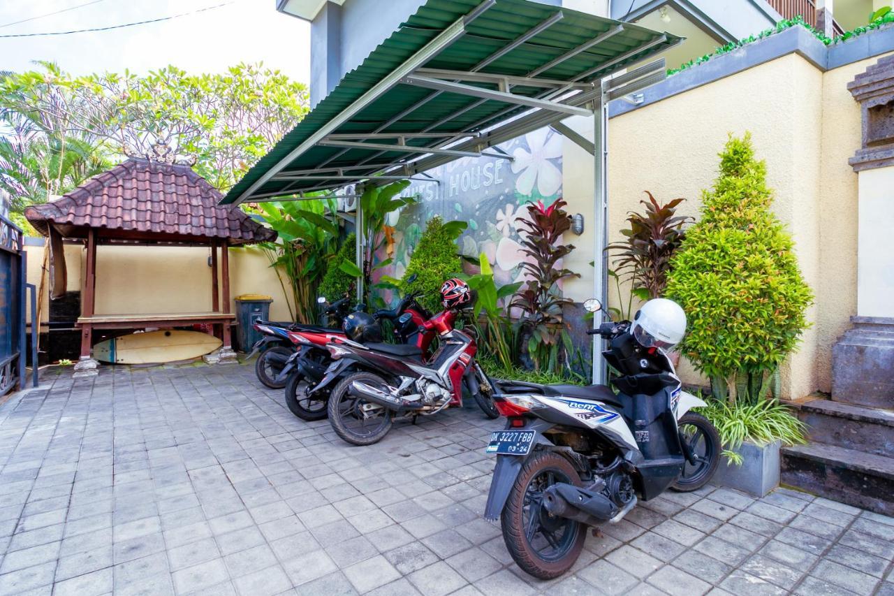 Sakura Guest House Canggu Extérieur photo